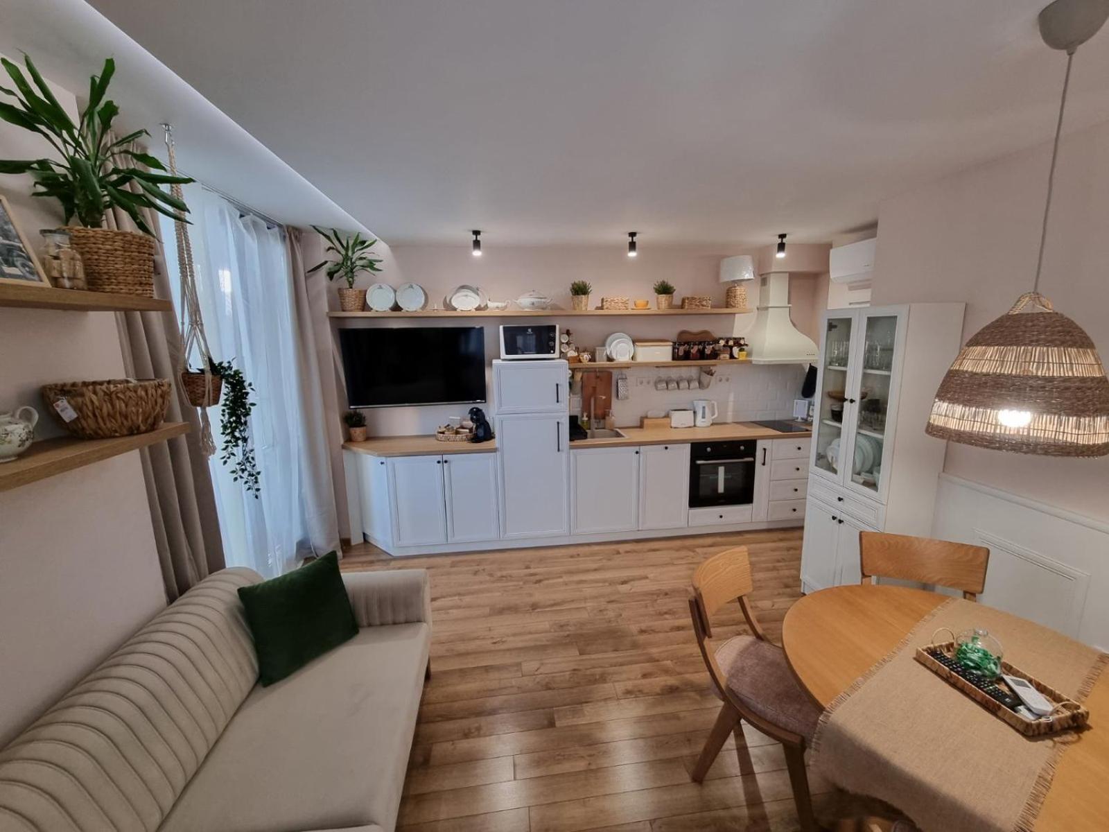 Apartment Polina - 2Bd Next To Sea Garden Варна Экстерьер фото