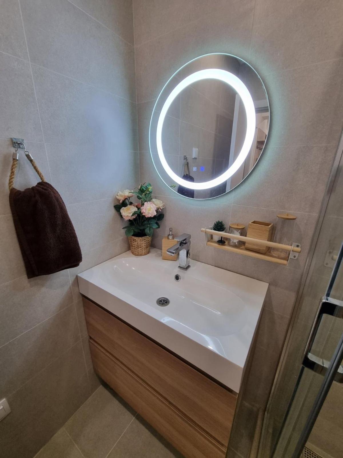 Apartment Polina - 2Bd Next To Sea Garden Варна Экстерьер фото